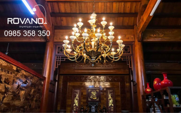 Đèn chùm nhà gỗ